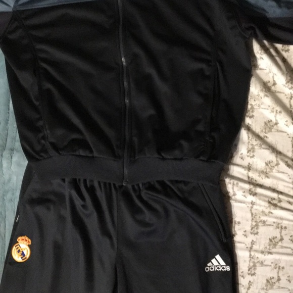Authentic Adidas Mens Track Suit - Picture 5 of 6